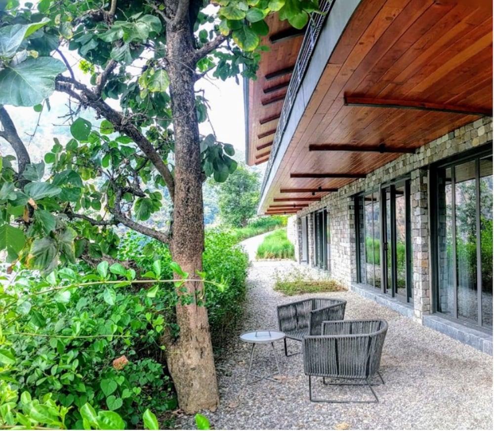 Taj Rishikesh Resort And Spa Dehradun Exterior foto